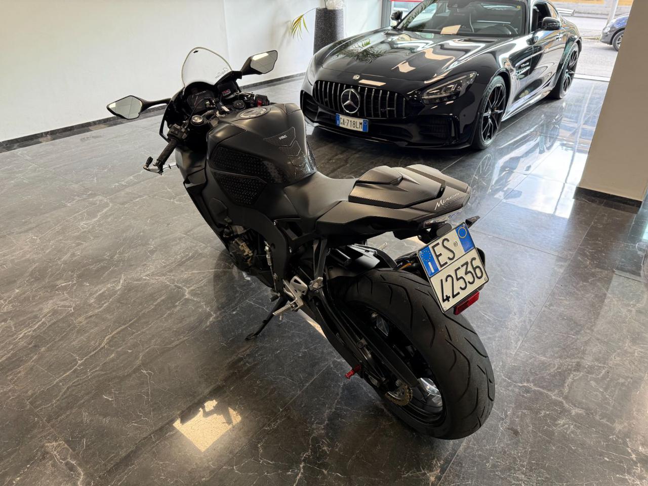 Honda CBR 1000 RR Fireblade 2019 - foto 2