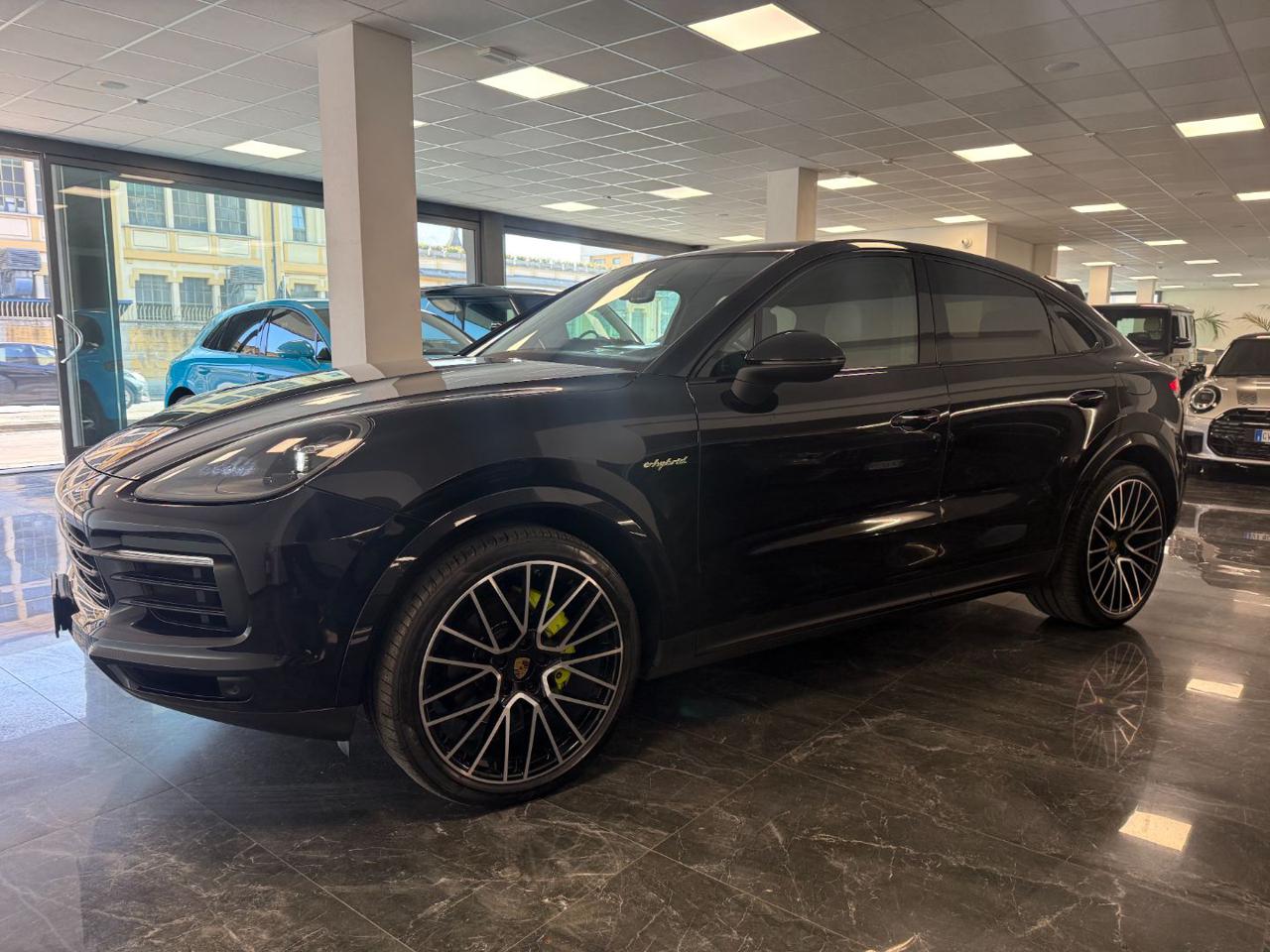 Porsche Cayenne 3.0 V6 E-Hybrid / CHRONO / P.H.A.S.M. / TETTO 2020