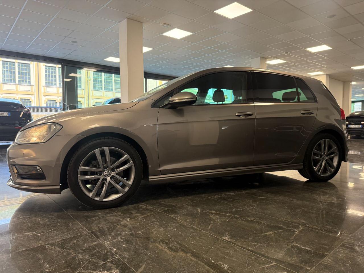 Volkswagen Golf 1.6 TDI DSG - R-LINE - UNICO PROPRIETARIO 2016 - foto 3
