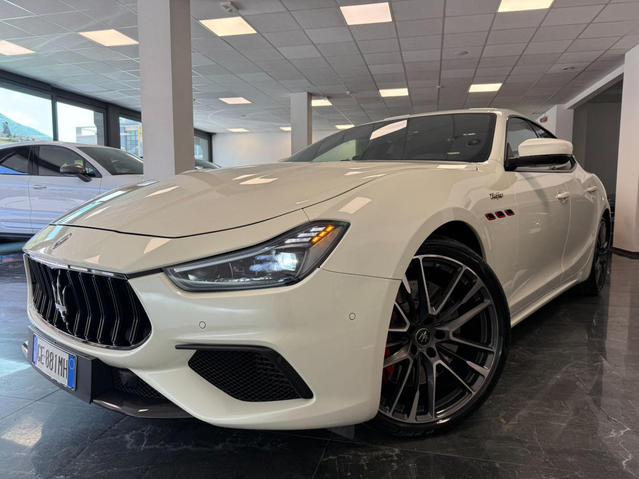 Maserati Ghibli V8 580 CV Trofeo Kit Carbonio Interior & Exterior 2021 - foto 1