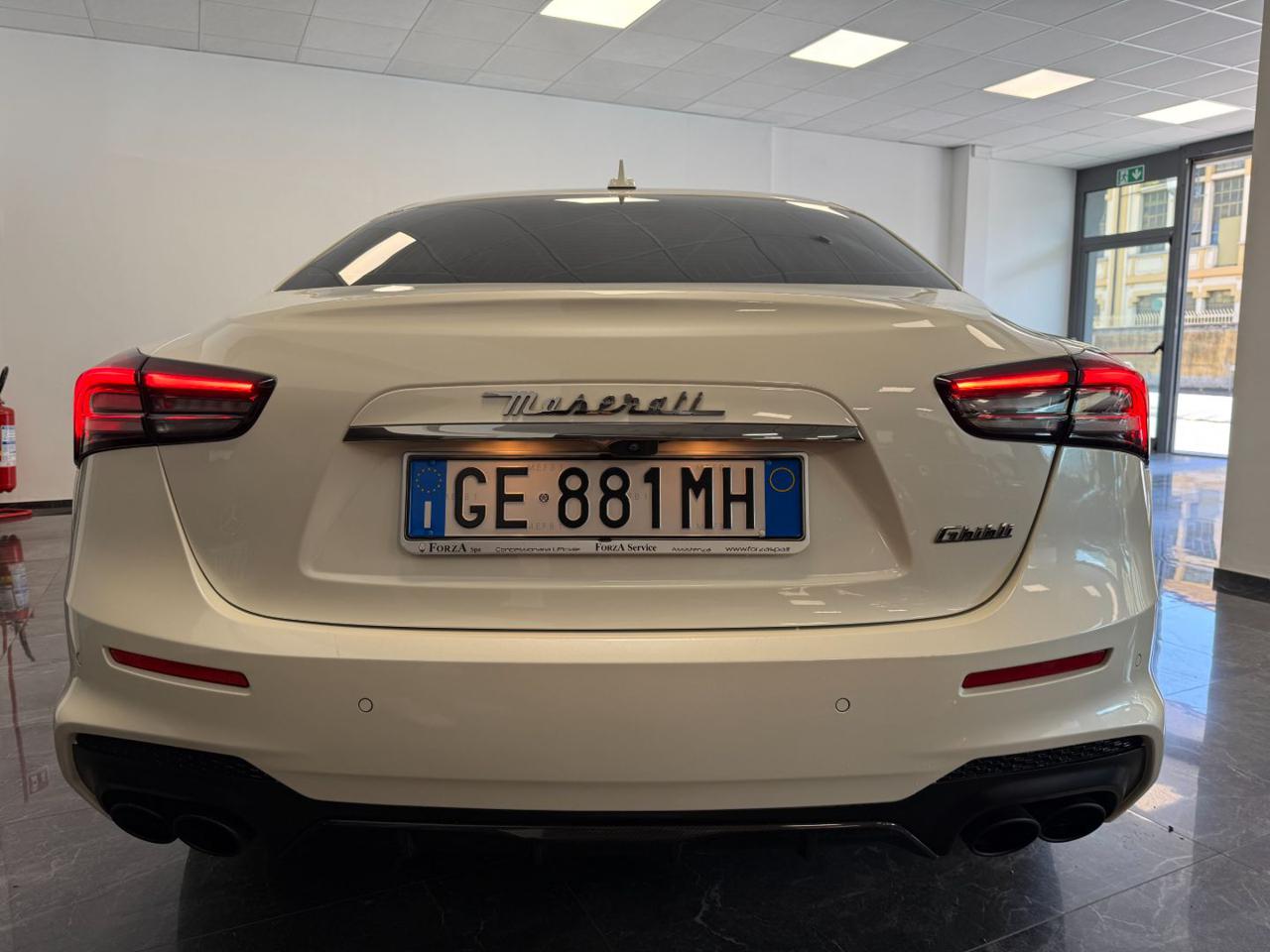 Maserati Ghibli V8 580 CV Trofeo Kit Carbonio Interior & Exterior 2021 - foto 3