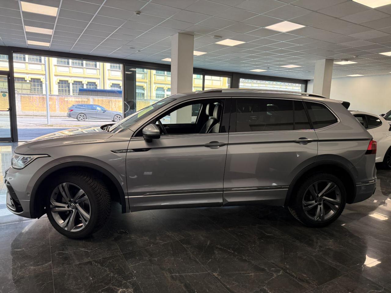 Volkswagen Tiguan Allspace 1.5 TSI 150 CV DSG ACT R-Line 2023 - foto 2