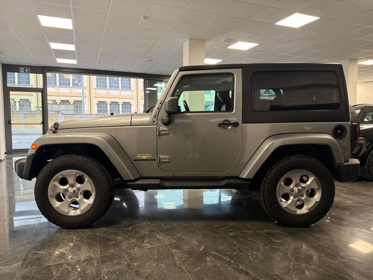 Jeep Wrangler 2.8 CRD DPF Sahara - MANUALE 2013 - foto 3