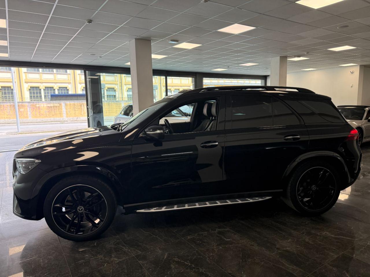 Mercedes-Benz GLE 300 d 4Matic Mild Hybrid AMG Line Premium Plus 2024 - foto 2