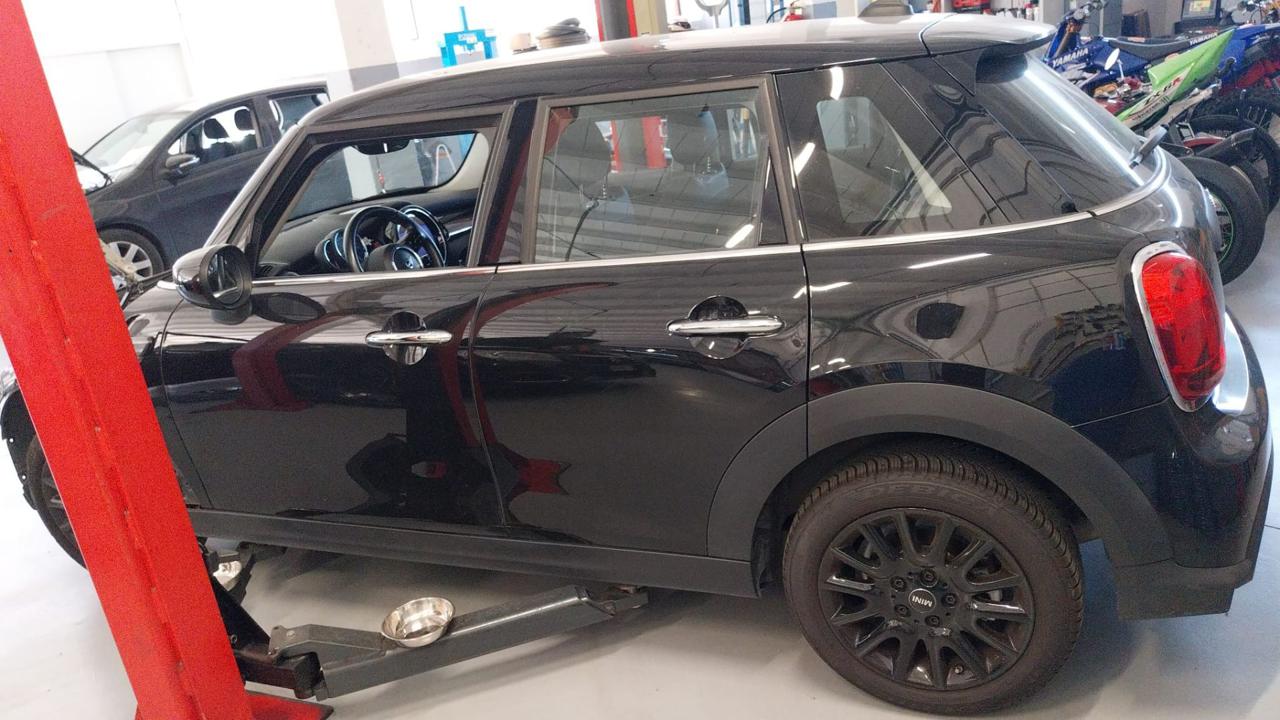 Mini Clubman 1.5 One Clubman - INCIDENTATA 2022 - foto 5