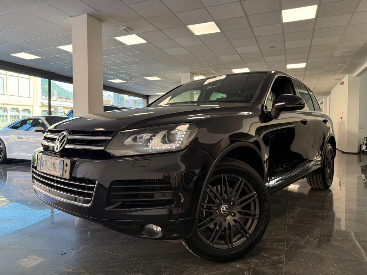 Volkswagen Touareg 3.0 TDI tiptronic BlueMotion Technology Executive 2011 - foto 1