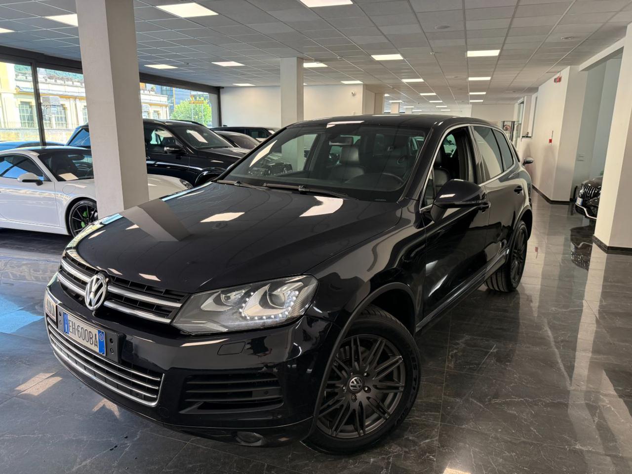 Volkswagen Touareg 3.0 TDI tiptronic BlueMotion Technology Executive 2011 - foto 2