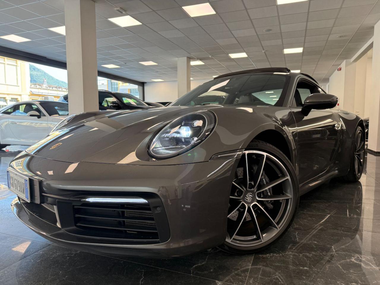 Porsche 911 Carrera 4 2020 - foto 1