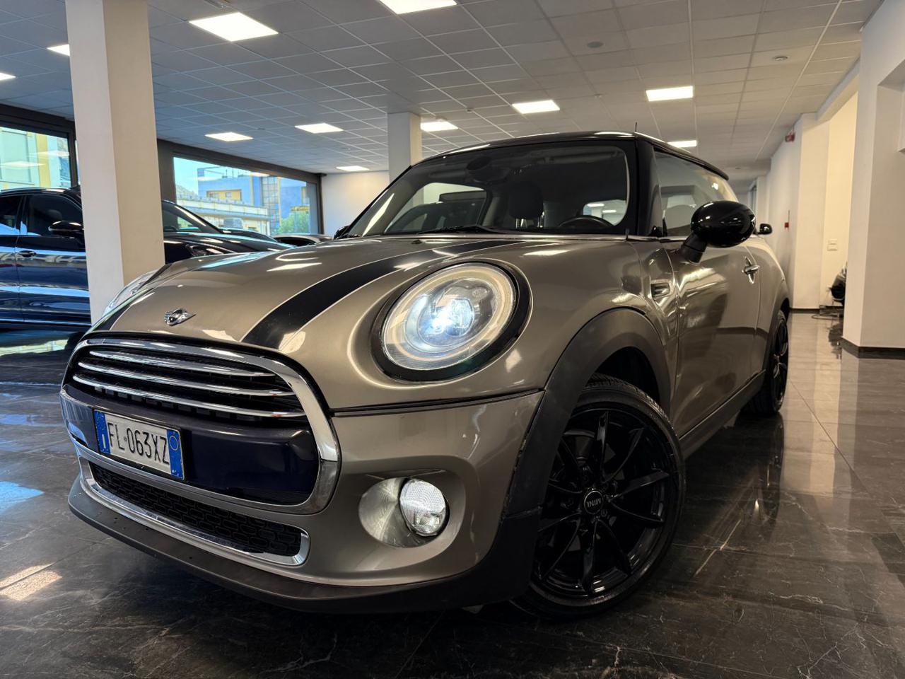 Mini Cooper 1.5 Cooper Hype 2017 - foto 1