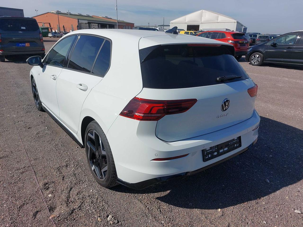 Volkswagen Golf 1.5 eTSI 150 CV ACT DSG R-Line - IVA ESPOSTA 2026 - foto 4