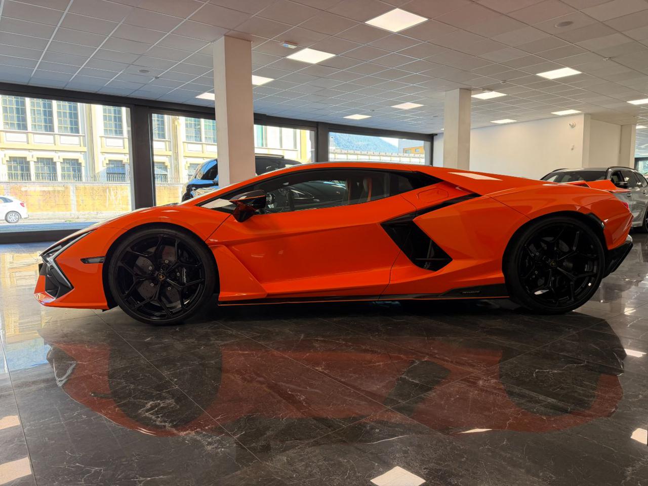 Lamborghini Revuelto 6.5 V12 - PREZZO + IVA - GARANZIA UFFICIALE 2026 - foto 5