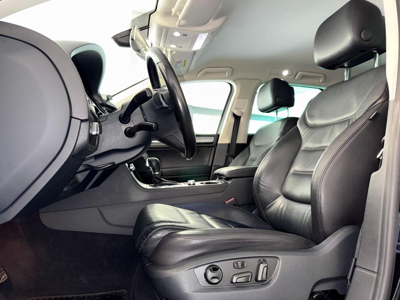 Volkswagen Touareg 3.0 TDI 204 CV tiptronic BlueMotion - UNICO PROPR. 2015 - foto 4